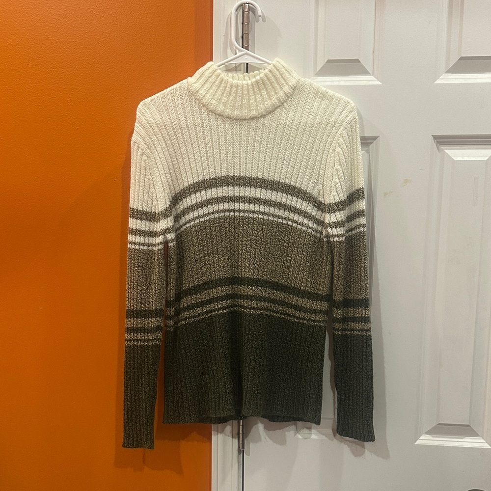 NWOT Bobbie Brooks Men's Turtleneck Sweater - Cream and Brown size L